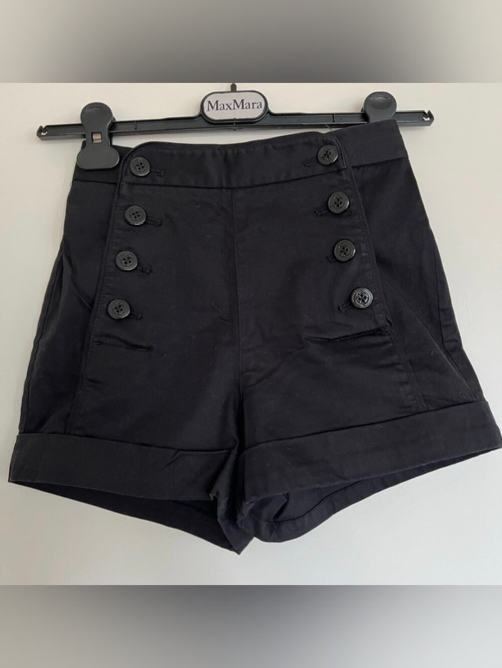 NWOT AritziaTalula black starboard shorts